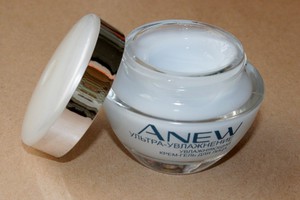 Косметика серии Avon Anew