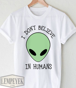 Футболка I don't believe in humans