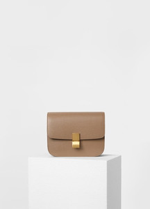 Medium Classi Shoulder Bag