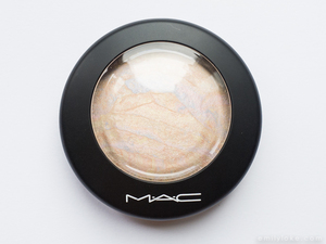 Beauty: хайлайтер MAC Mineralize Skinfinish Lightscapade