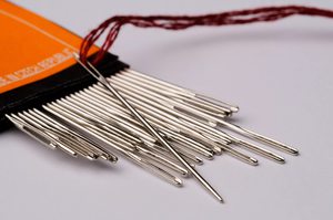 Иголки с большими ушками