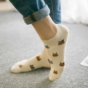 Много необычных носков