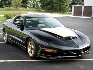 Pontiac Firebird Trans Am IV 5.7 AT