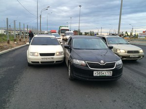 Выпрямить вмятину и покрасить дверь