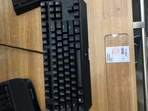 Клавиатура для компьютера, похожая на печатную машинку