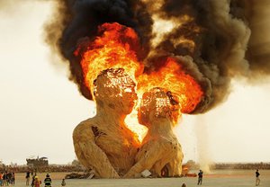 Съездить на Burning Man в отличной компании