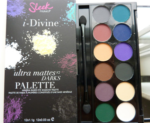 Палетка теней SLEEK I-Divine Eyeshadow ultra mattes darks v2