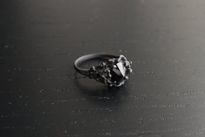 Sea Witch Ring - black CZ