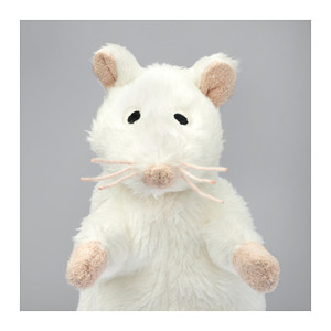 игрушечную белую крыску из IKEA