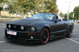 Ford Mustang (2006 г)