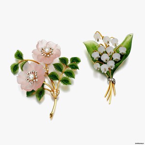 брошь с ландышами