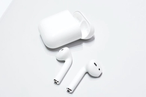 Наушники AirPods