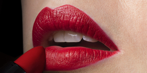 Красная помада Mac Ruby Woo