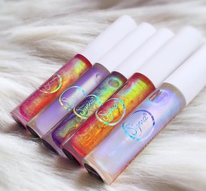 Holographic lip gloss