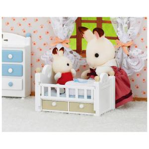 Набор Sylvanian Families Малыш и детская кроватка