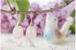 Серьги-яйца из розового кварца на серебряных дужках
