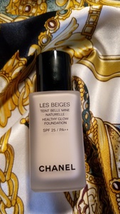 CHANEL les beiges teint belle mine naturelle healthy glow foundation spf25 pa++ #30