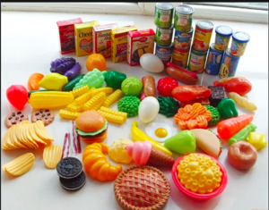 Набор пластмассовых продуктов