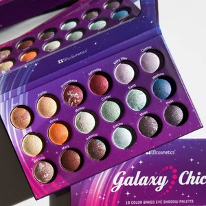 Galaxy Chic - 18 Color Baked Eyeshadow Palette