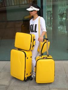 Комплект чемоданов (большой, маленький и сумка дорожная)
