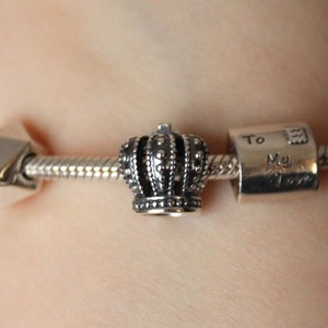 pandora crown charm