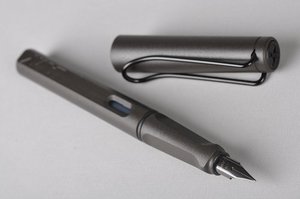 Ручка перьевая LAMY safari, EF
