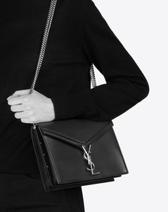 Saint Laurent Meduim Chain Bag