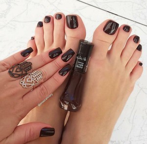 mani & pedicure