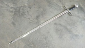 Романский стальной меч производства Зареченской Кузни