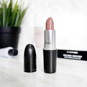 mac kinda sexy lipstick