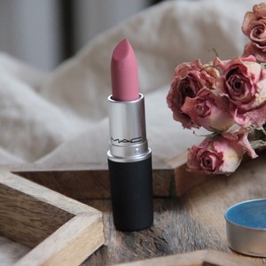 mac sultriness lipstick