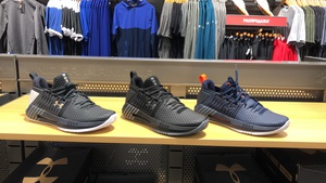 Кроссовки UA