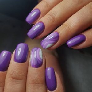 сиреневые ногти