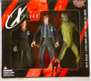 Mulder, Scully & Attack Alien