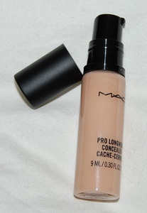 Устойчивый корректор Pro Longwear Concealer