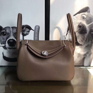 Hermes Lindy Bag Clemence Leather Palladium Hardware In Coffee