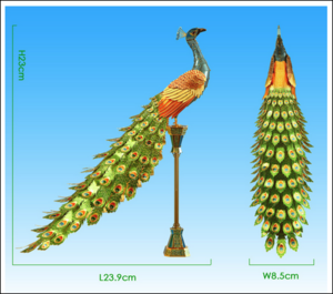 Металлическая модель павлина
