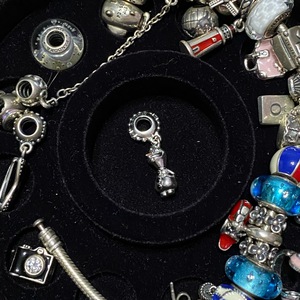 pandora Olaf charm