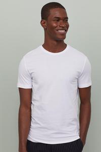 Белая базовая футболка, размер М