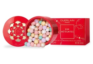 Lunar New Year Meteorites Illuminating Powder Pearls