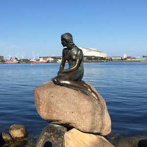 увидеть памятник Русалочке в Копенгагене