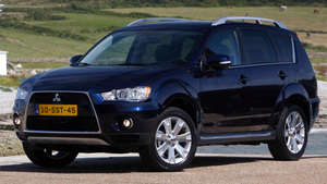 Mitsubishi Outlander XL