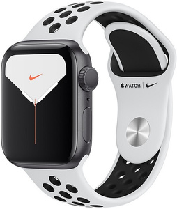 Apple Watch со спортивным ремешком
