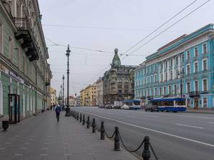 В СПБ сразу на неделю, как только карантин закончится, а может и на две