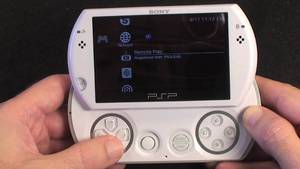 белая PSP GO