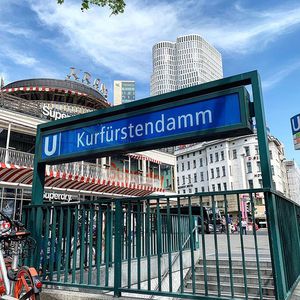 58. Берлинский бульвар Курфюрстендамм с универмагом KaDeWe - Kurfürstendamm und KaDeWe (Берлин)