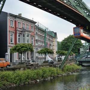 100. Вуппертальская подвесная дорога - Schwebebahn in Wuppertal (Северный Рейн-Вестфалия)