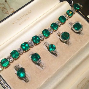 Emerald ring