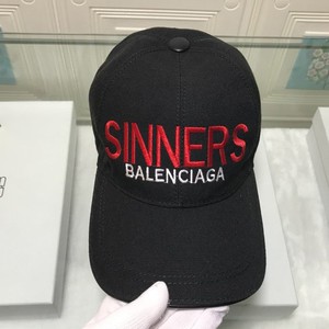 Balenciaga Logo Embroidered Cap In Black