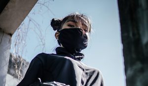 black mask
